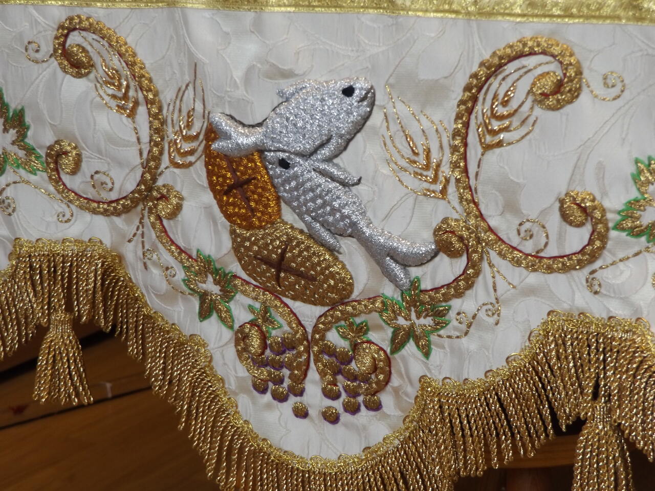 BALDACHIM PROCESYJNY - bardzo bogato zdobiony 2