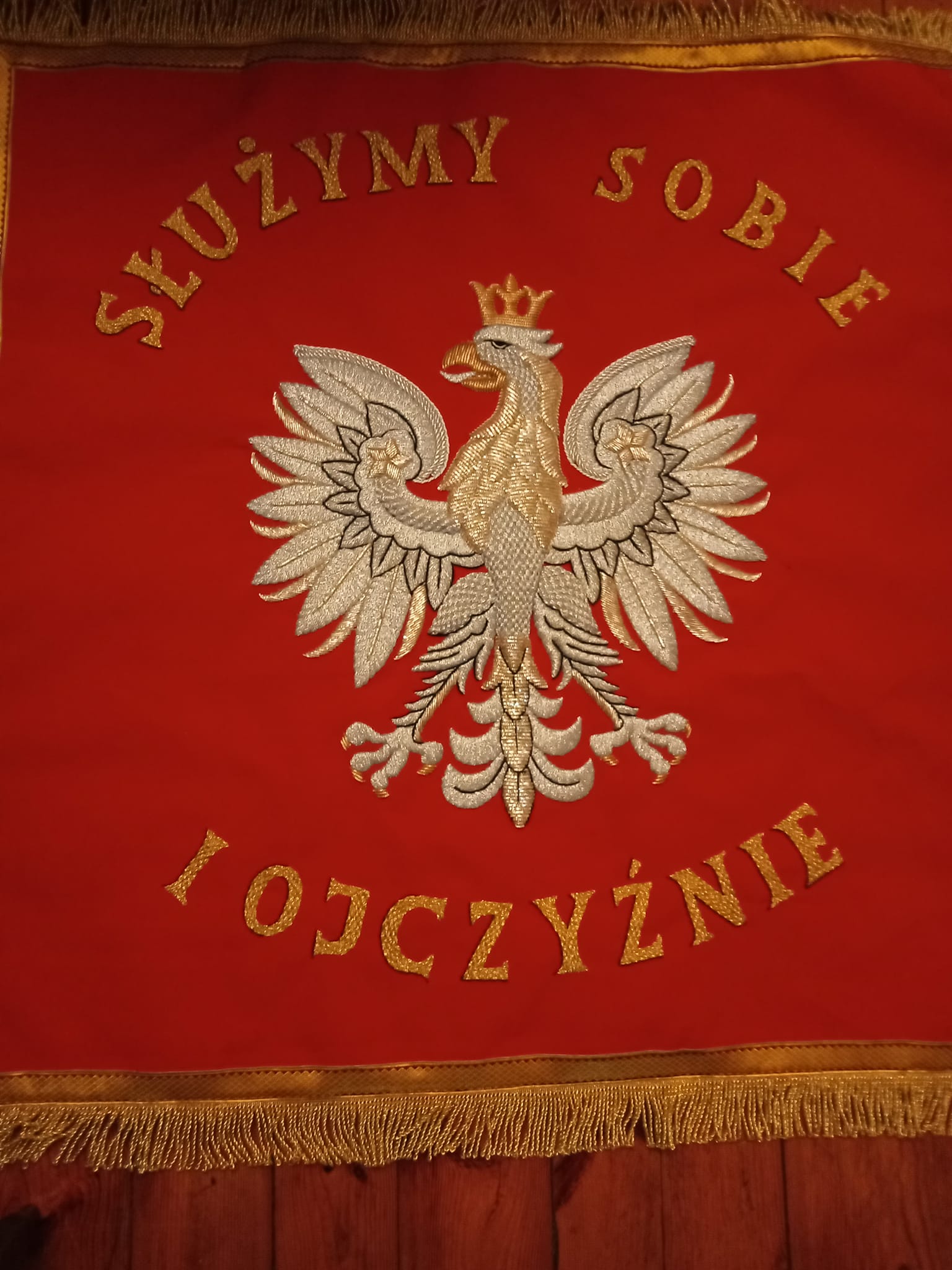 sztandar-szkolny-haft-ręczny-z-maria-skłodowska-curie-2